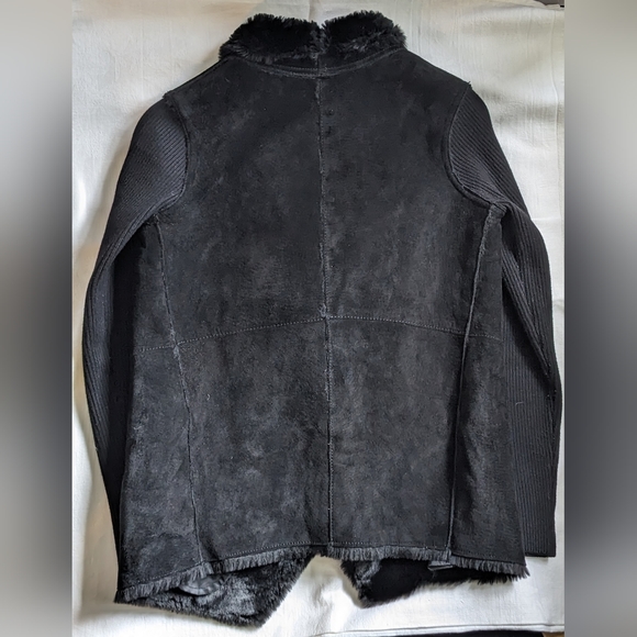 Danier faux leather warm winter cartigan - Picture 2 of 8